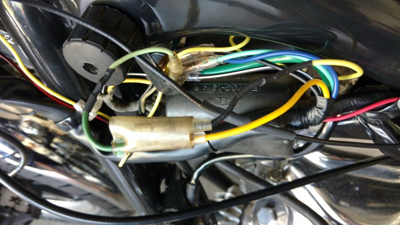 Speedhut gauge tach signal